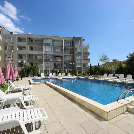 Menada Butterfly Apartment Sveti Vlas Exterior foto