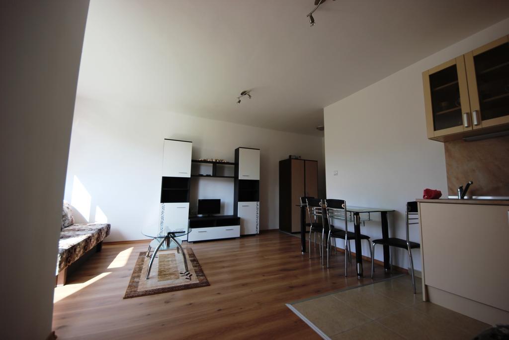 Menada Butterfly Apartment Sveti Vlas Habitación foto