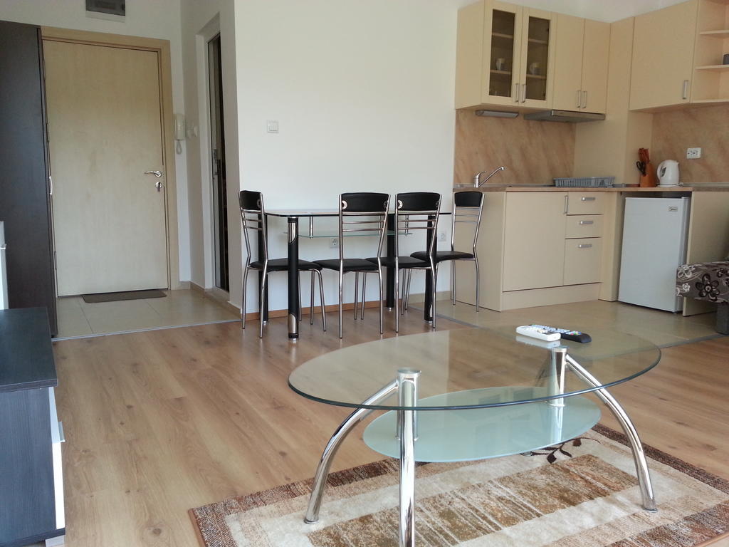 Menada Butterfly Apartment Sveti Vlas Habitación foto