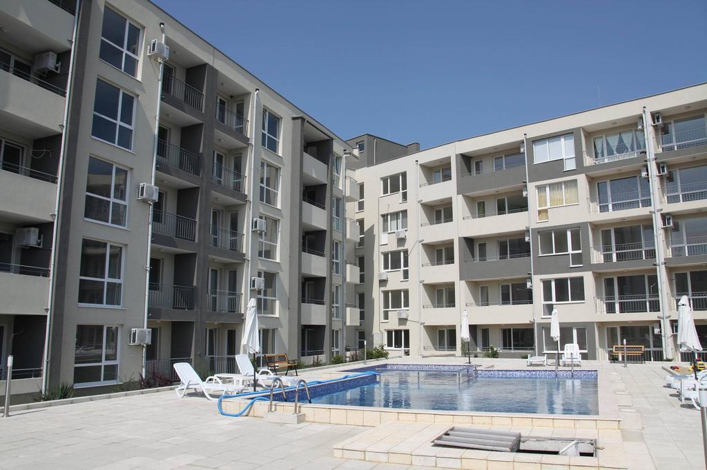 Menada Butterfly Apartment Sveti Vlas Exterior foto