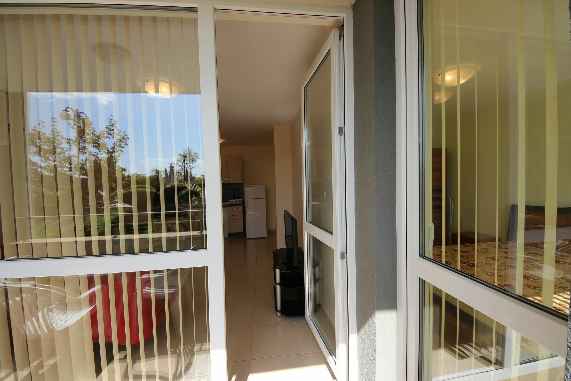 Menada Butterfly Apartment Sveti Vlas Exterior foto