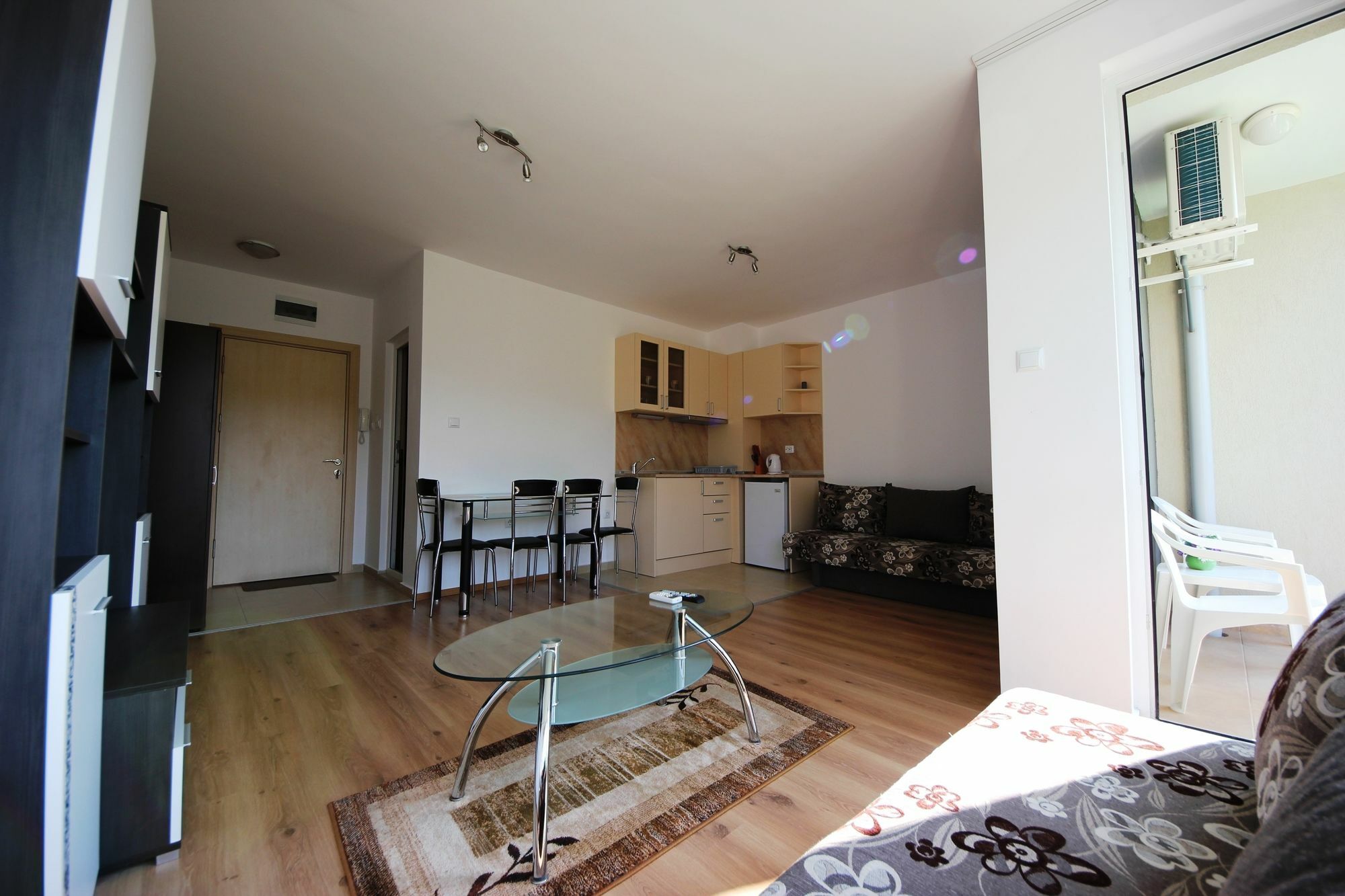 Menada Butterfly Apartment Sveti Vlas Exterior foto